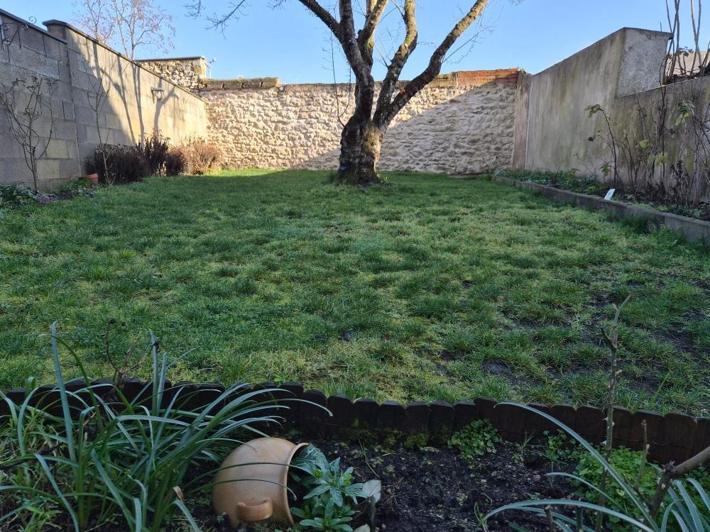 Vierzon Centre, Très agréable Maison de ville