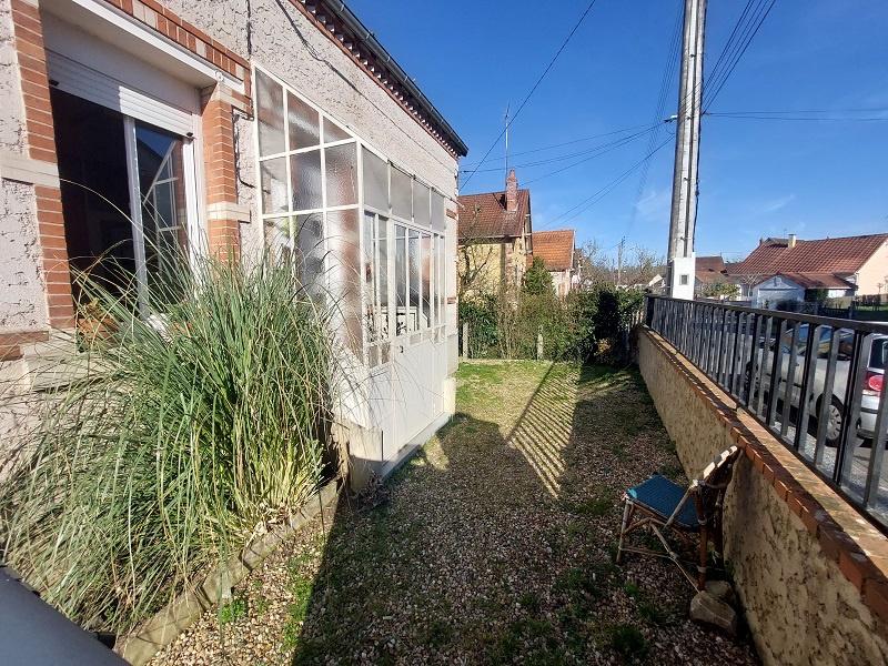 CHARMANTE MAISON TYPE 2 VIERZON