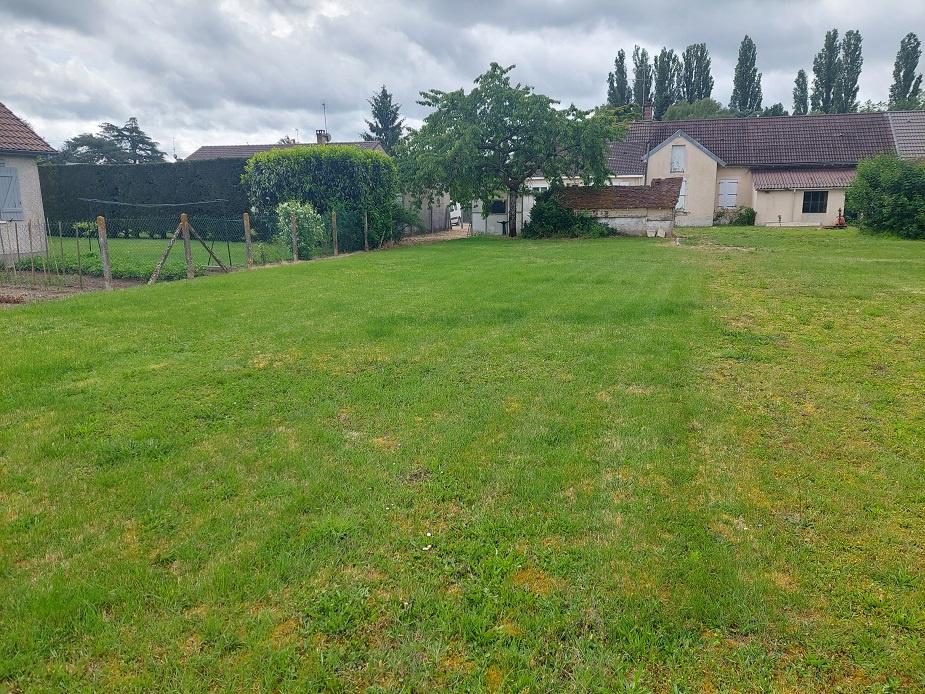 Lot de 2 garages et terrain constructible
