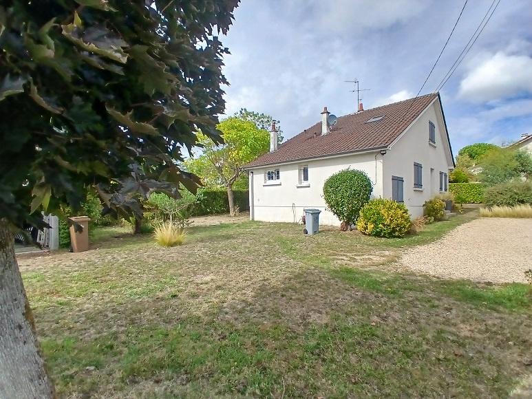 BELLE MAISON VIERZON.