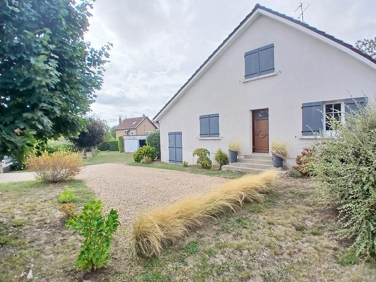 BELLE MAISON VIERZON.
