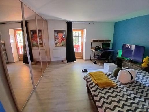 LONGERE MENNETOU SALON