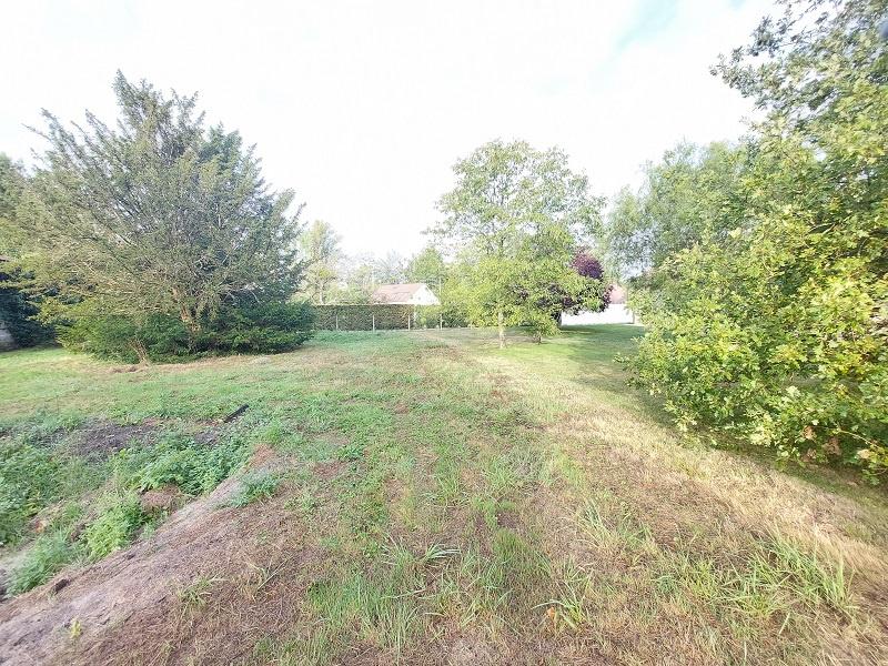 TERRAIN CONSTRUCTIBLE THEILLAY