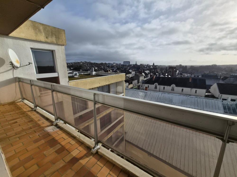 VIERZON Centre ville Appartement Type 2 avec balcon