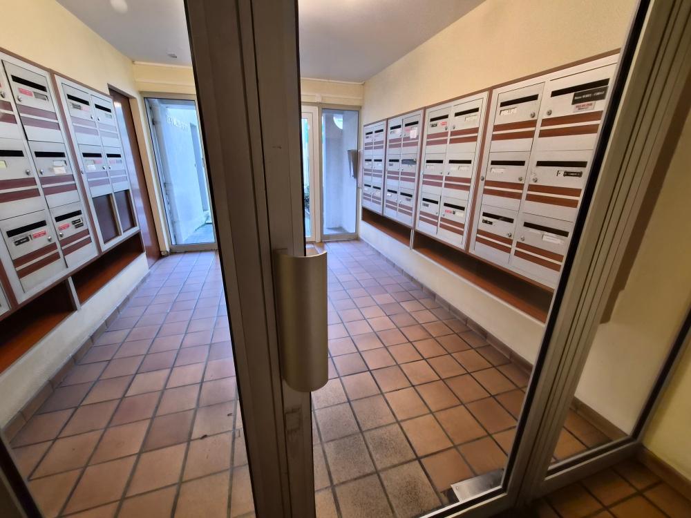 VIERZON Centre ville Appartement Type 2 avec balcon