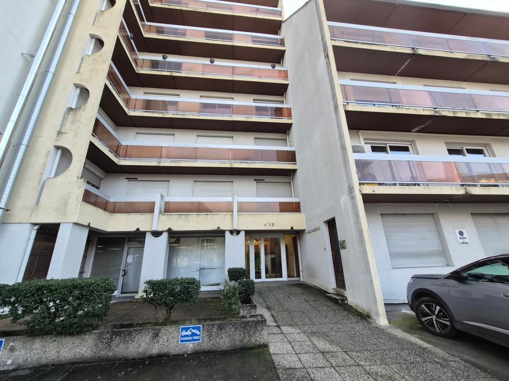 VIERZON Centre ville Appartement Type 2 avec balcon