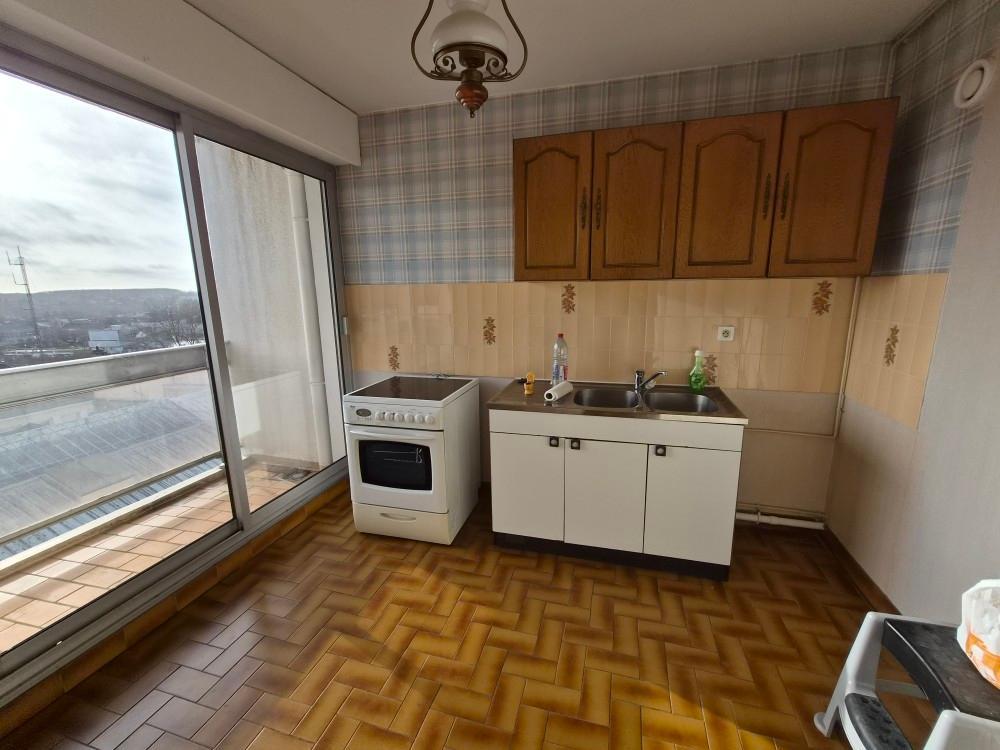 VIERZON Centre ville Appartement Type 2 avec balcon