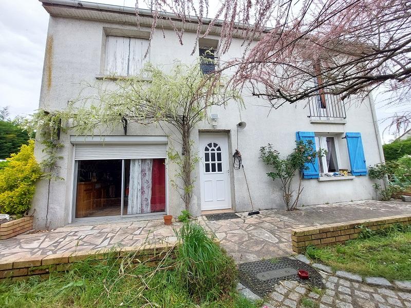 MERY-SUR-CHER, Maison familiale